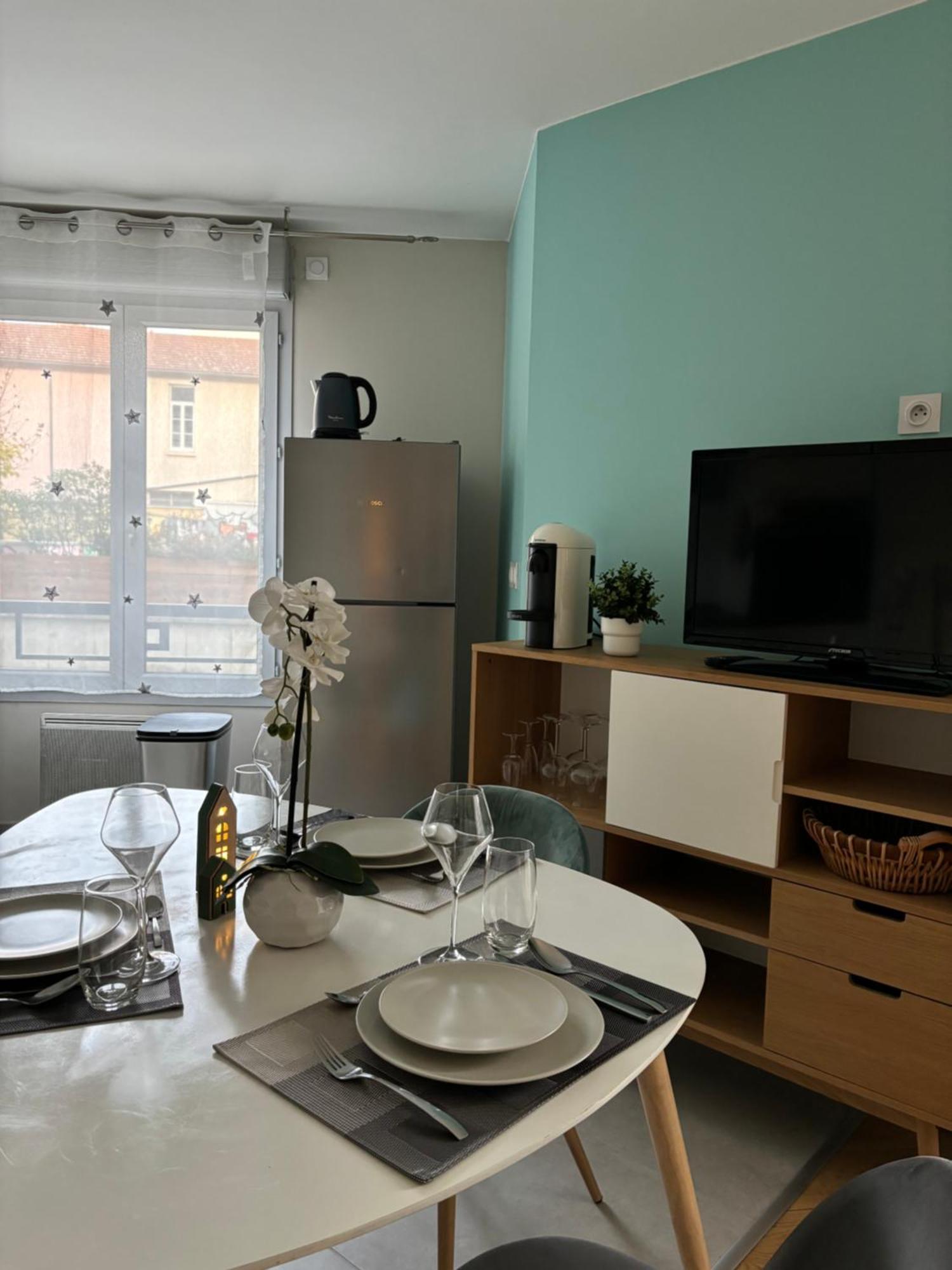 Douceur Lyonnaise, Villeurbanne Dış mekan fotoğraf